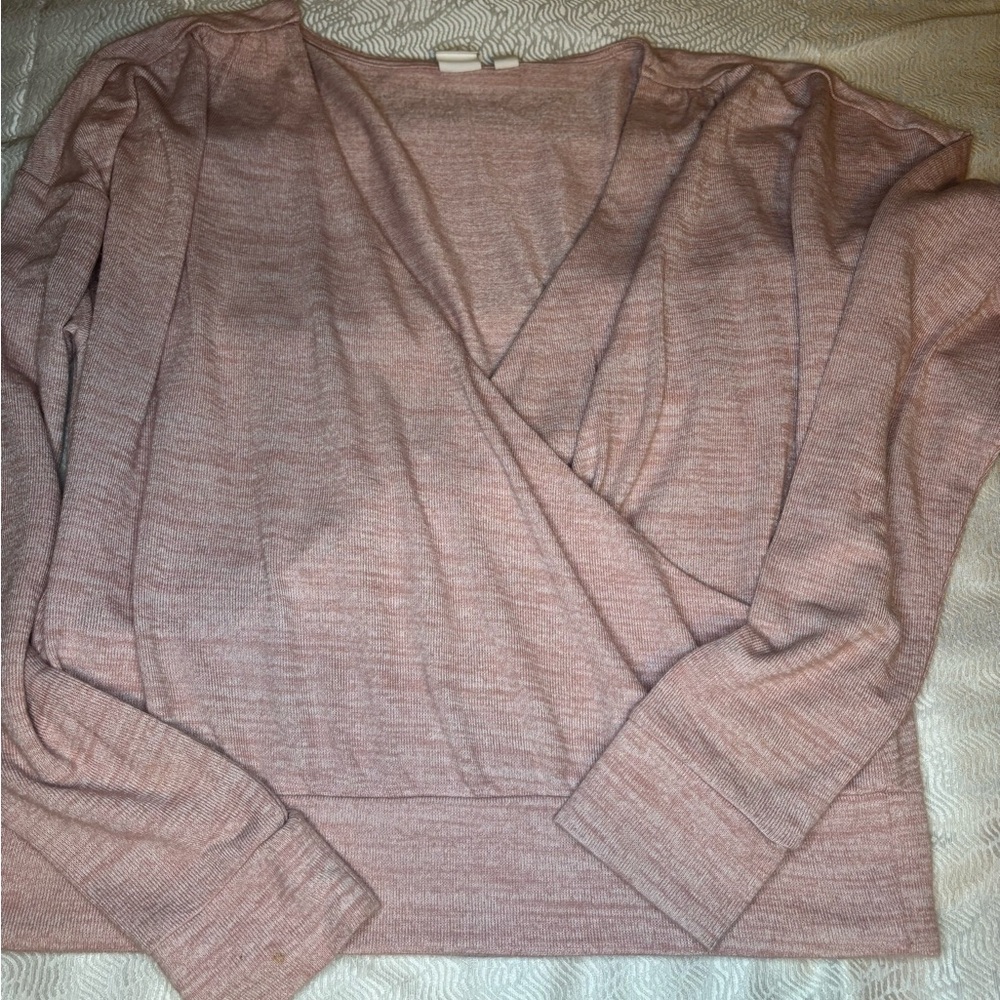 GAP Women's V-Neck Sweater in Soft Pink